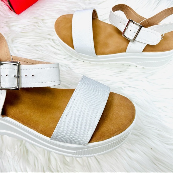 White platform sandal - Picture 4 of 7